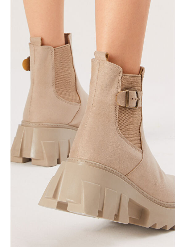 Kadın Krem Süet Rahat Kalıp Kalın Taban Tokalı Lastikli Bot - Görsel 5