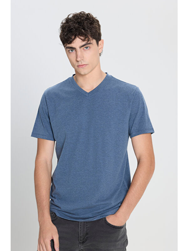 AC&Co / Altınyıldız Classics Erkek İndigo Melanj Slim Fit Dar Kesim V Yaka Pamuklu V Yaka Kısa Kollu Tişört