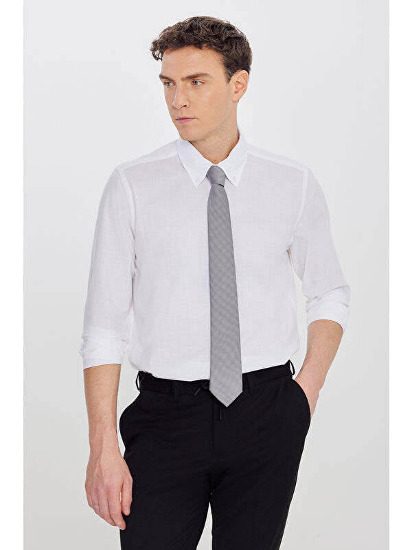 Altınyıldız Classics Erkek Beyaz %100 Pamuk Slim Fit Dar Kesim Düğmeli Yaka Armürlü Flamlı Gömlek