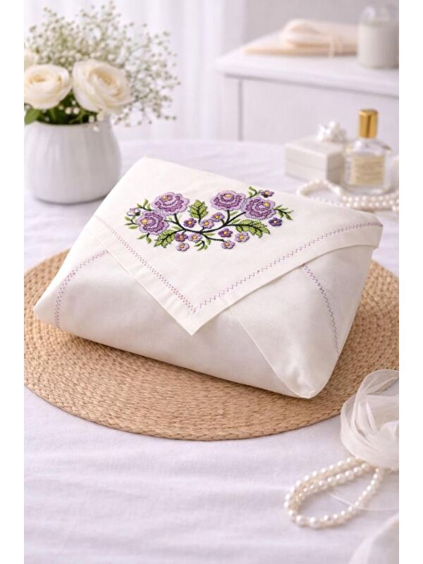 Çeyiz Diyarı Kanaviçe İşlemeli Gardenya 90x90 cm Tek Bohça Lila