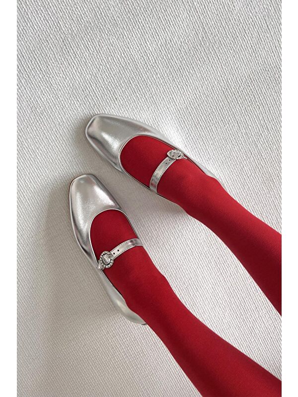 Straswans Beyaz Straswans Berny Kemer Kadın Detay Deri Babet