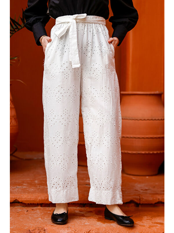 Locco Moda Kadın Brode Desenli Bel Bağlamalı Pantolon Beyaz