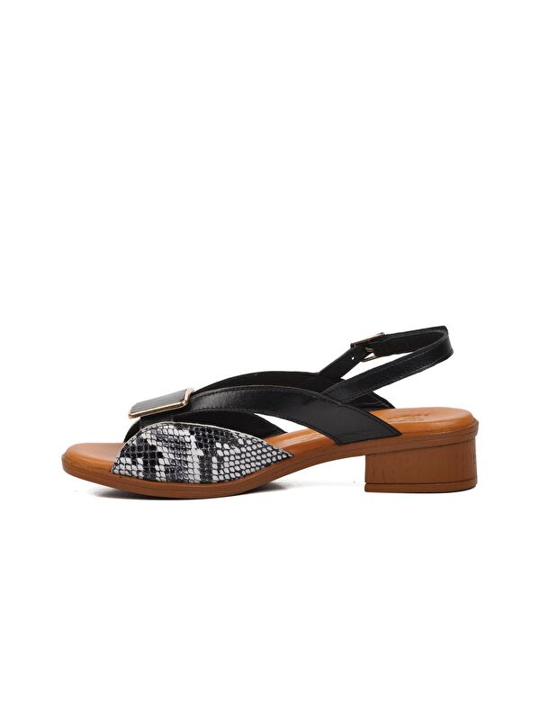 Siyah Hakiki Deri Kadın Sandalet 24026020Y - Görsel 3