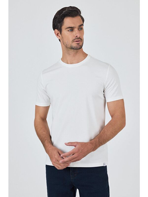 İMZA Beyaz Kısa Kol Bisiklet Yaka Cepsiz Pamuklu Casual Slim Fit Tişört 1011250165