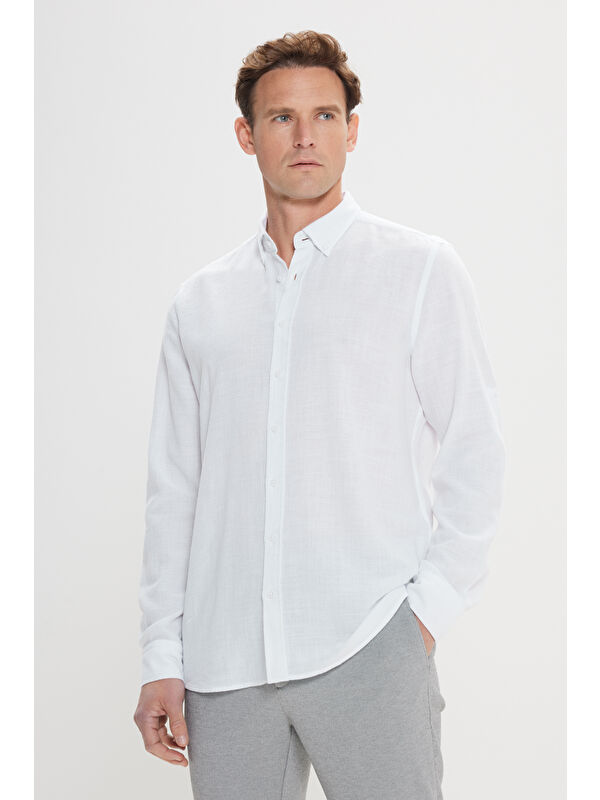 AC&Co / Altınyıldız Classics Erkek Beyaz Slim Fit Dar Kesim %100 Pamuk Düğmeli Yaka Gömlek