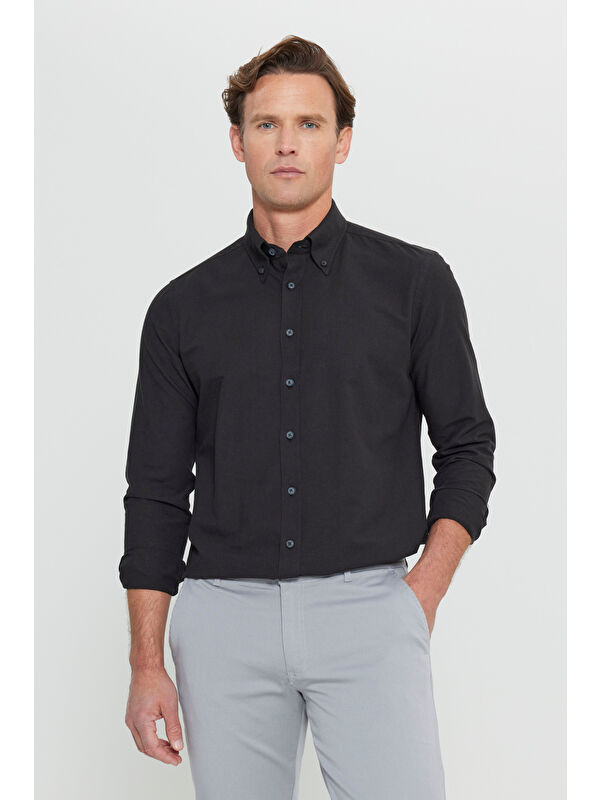 AC&Co / Altınyıldız Classics Erkek Siyah Slim Fit Dar Kesim Düğmeli Yaka Pamuklu Oxford Gömlek