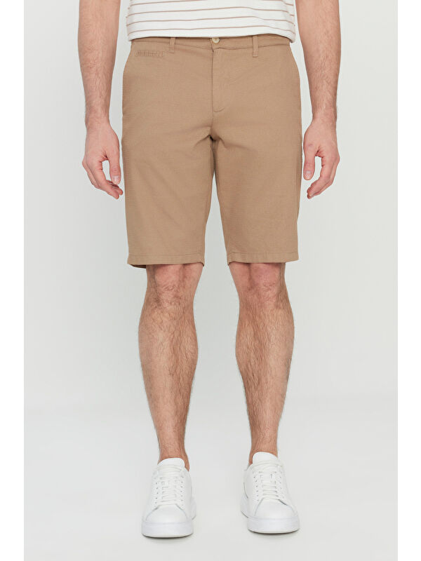 AC&Co / Altınyıldız Classics Erkek Vizon Slim Fit Dar Kesim Yan Cepli Gofre Desenli Şort