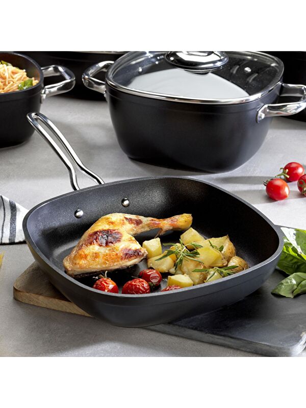 SCHAFER Gastronomie Master Granit Tava-24Cm-Siyah