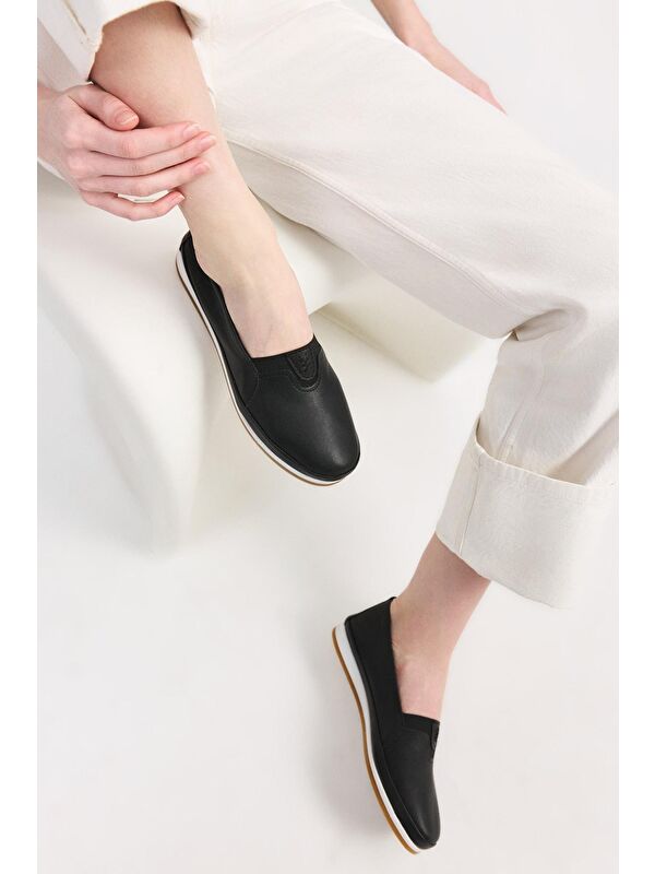 Kadın Siyah Comfort Düz Ayakkabı - Görsel 3