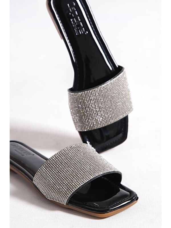 Taşlı Tek Bantlı Düz Topuk Kapitoneli Kadın Terlik - Görsel 2