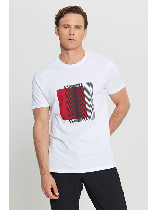 Altınyıldız Classics Erkek Beyaz Pamuklu Slim Fit Dar Kesim Bisiklet Yaka Baskılı Esnek Tişört