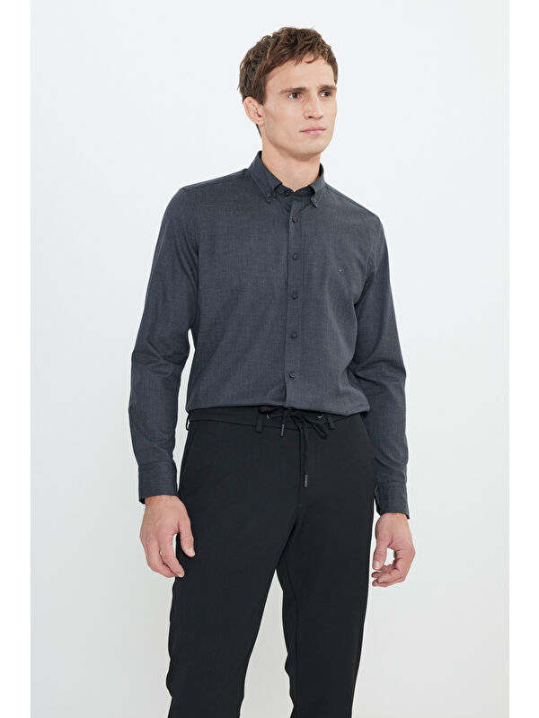 Altınyıldız Classics Erkek Siyah Slim Fit Dar Kesim Klasik Yaka Armürlü Gömlek