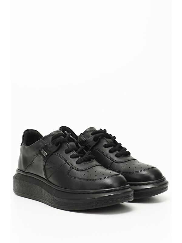 SİYAH Hakiki Deri Yuvarlak Burun Dolgu Taban Bağcıklı Kadın Sneaker 24297 - Görsel 3