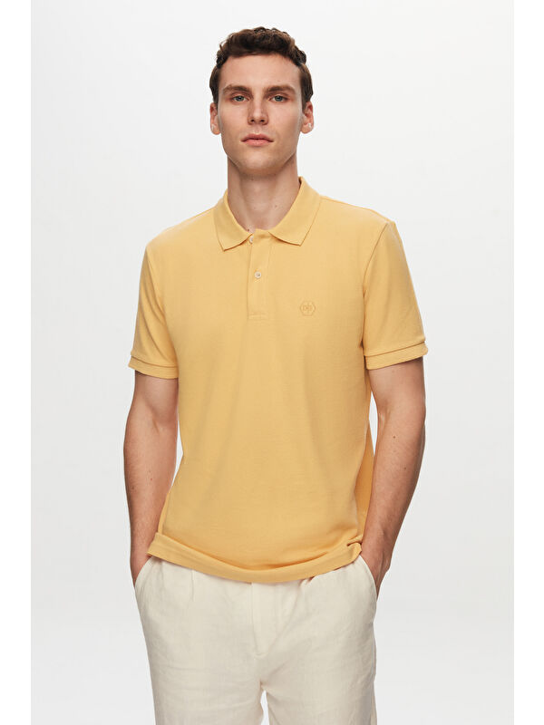 D'S damat Regular Fit Açık Sarı %100 Pamuklu Kıvrılmaz Polo Yaka Nakışlı Tişört