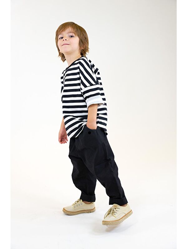 Catz Kids Siyah vera Dikişli Carrot Pantolon + Siyah Beyaz Çizgili Penye Tişört