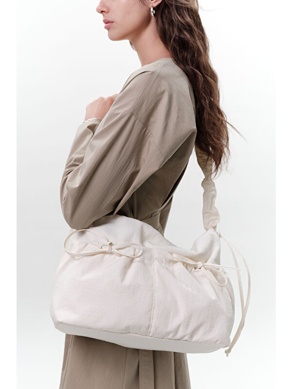 Manuka Büzgü Detaylı Tote Çanta Vanilya