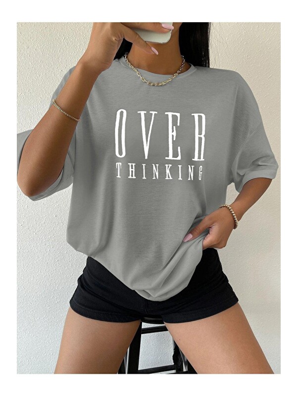 Trendseninle Kadın Boyamalı Gri Over Thinking Baskılı Oversize T-shirt