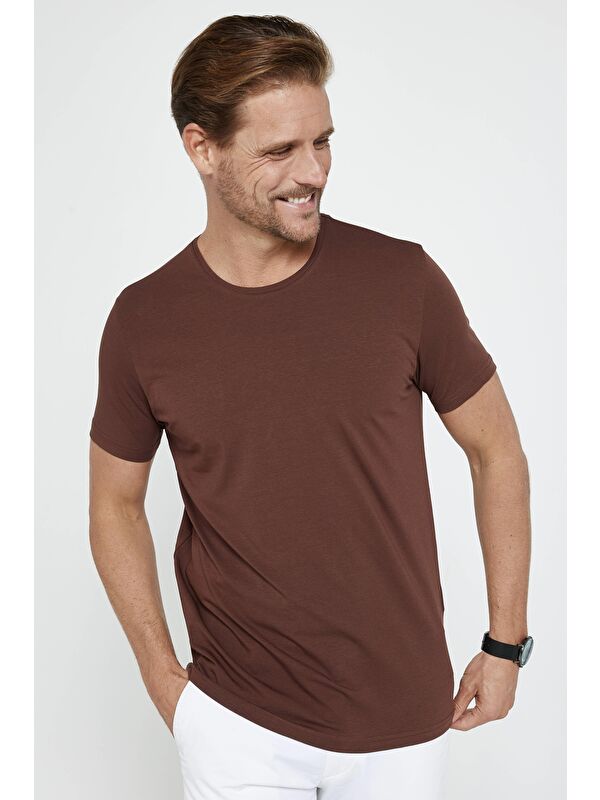TUDORS Erkek Slim Fit Dar Kesim Pamuklu Elastanlı Esnek Kumaş Basic Kahverengi Bisiklet Yaka Tişört