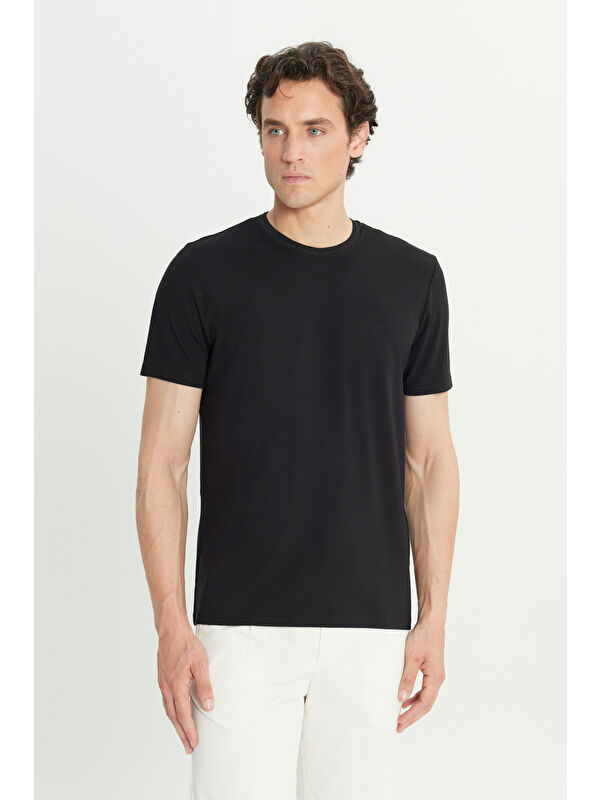 Altınyıldız Classics Erkek Siyah 360 Her Yöne Esneyen Slim Fit Dar Kesim Bisiklet Yaka Tişört