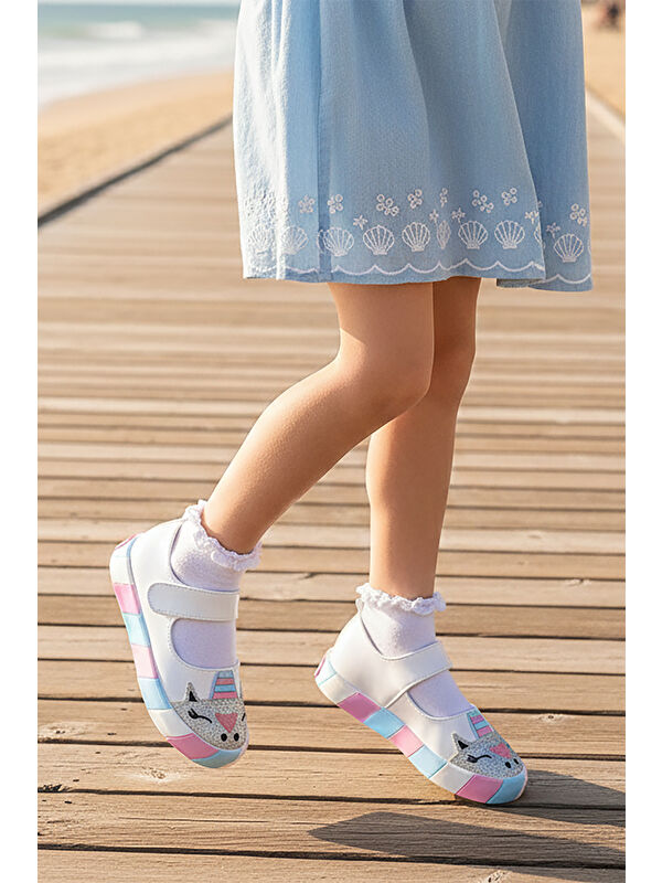 Kiko Kids Beyaz Kiko Kids Gilan Cirtli Işıklı Kız Çocuk Babet Ayakkabı
