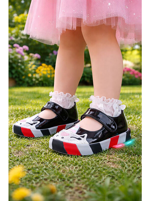 Kiko Kids Beyaz Kiko Kids Gilan Cirtli Işıklı Kız Çocuk Babet Ayakkabı