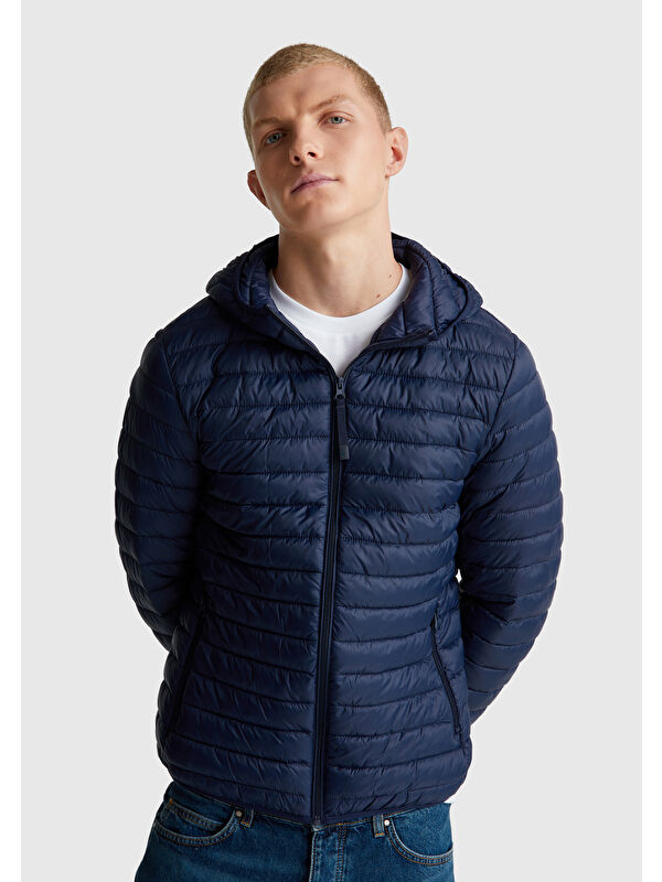 United Colors Of Benetton Erkek Lacivert Polyester Dolgulu Regular Fit Kapüşonlu Puffer Şişme Mont