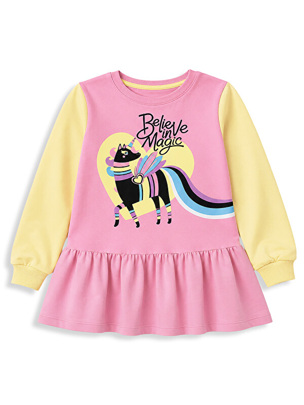 Denokids Kız Çocuk Baskılı Pamuklu Elbise – Pembe Renkli Kollu Rahat ve Eğlenceli Tasarım (3-8 Yaş