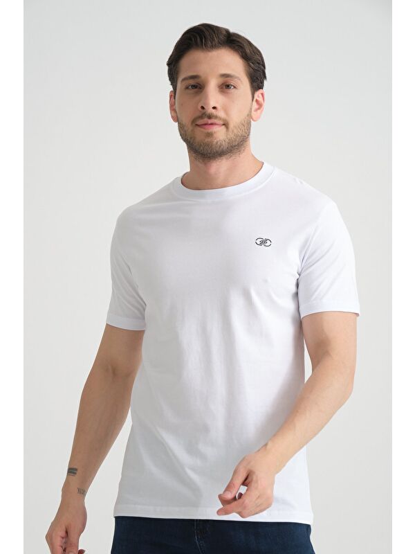 Shooter Sportswear Beyaz  Erkek T-shirt Nefes Alabilen Esnek Pamuklu Kumaş Regular Kalıp Minimal Logolu