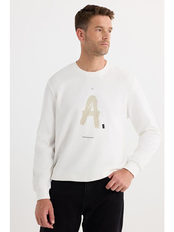 TUDORS Unisex Relax Fit Rahat Kesim Pamuklu Yumuşak Dokulu Bisklet Yaka İç Polarlı Baskılı Ekru Sweatshirt