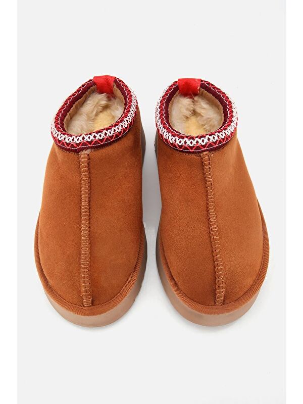 Yaya By Hotiç Kahverengi Yaya By Hotiç Yaya By Kadın Süet Dikiş Detaylı İçi Kürklü Yüksek Tabanlı Yarım Bot Terlik