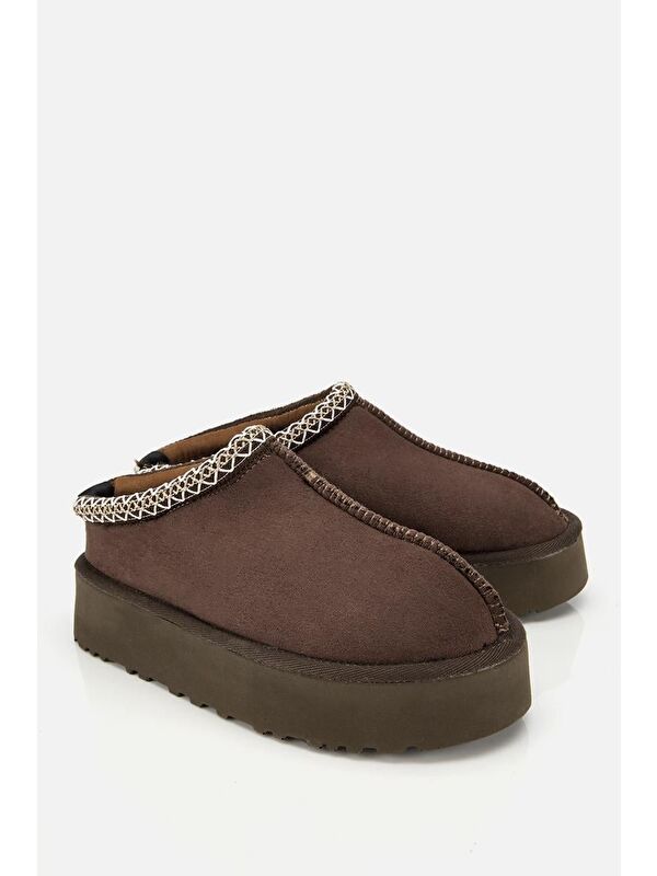 Yaya By Hotiç Kahverengi Yaya By Hotiç Yaya By Kadın Süet Dikiş Detaylı İçi Kürklü Yüksek Tabanlı Yarım Bot Terlik