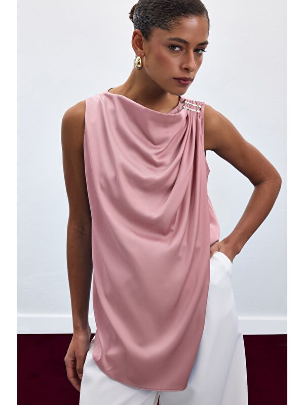 SATEEN Aksesuar Detaylı Kolsuz Bluz - Pembe