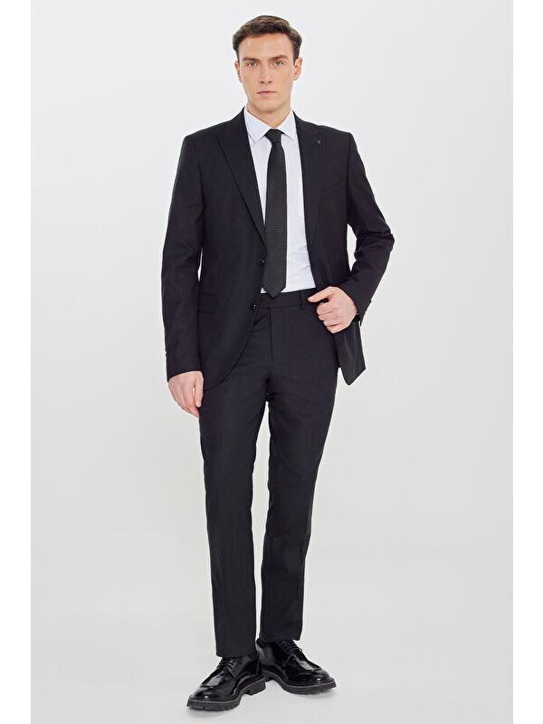 Altınyıldız Classics Erkek Siyah Slim Fit Kırlangıç Yaka Çizgili Esnek Takım Elbise