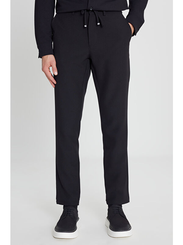 Altınyıldız Classics Erkek Siyah Slim Fit Beli Bağlamalı Gofre Desenli Yan Cepli Casual Pantolon