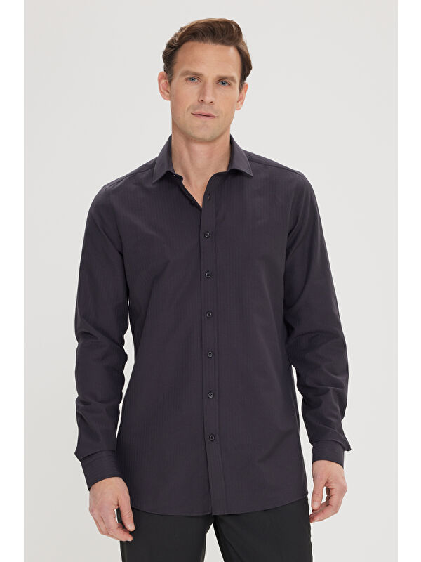 AC&Co / Altınyıldız Classics Erkek Siyah Pamuklu Slim Fit Dar Kesim Klasik Yaka Çizgili Gömlek