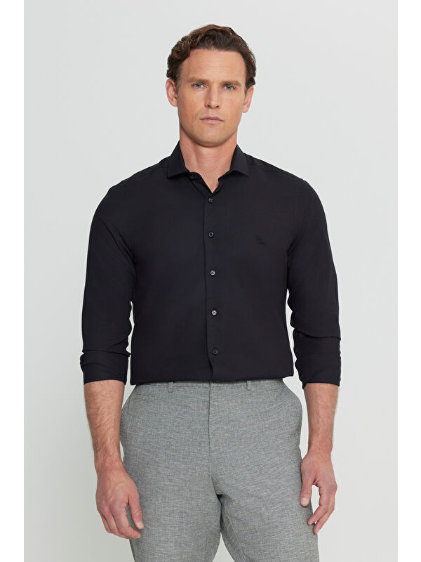 Altınyıldız Classics Erkek Siyah Slim Fit Dar Kesim Küçük İtalyan Yaka Armürlü Gömlek