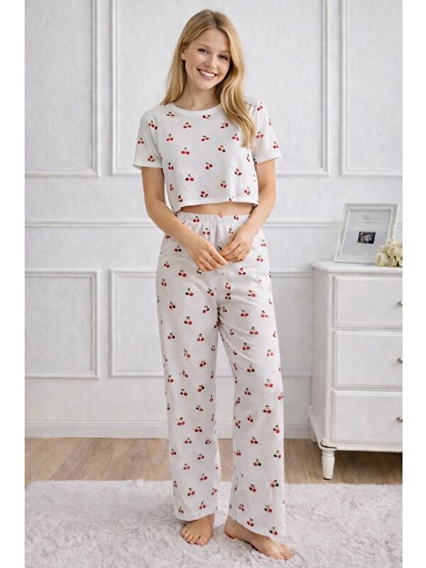 carla10 Kadın Beyaz Kiraz Desenli Alt Üst Pijama Takımı - Ev Giyimi