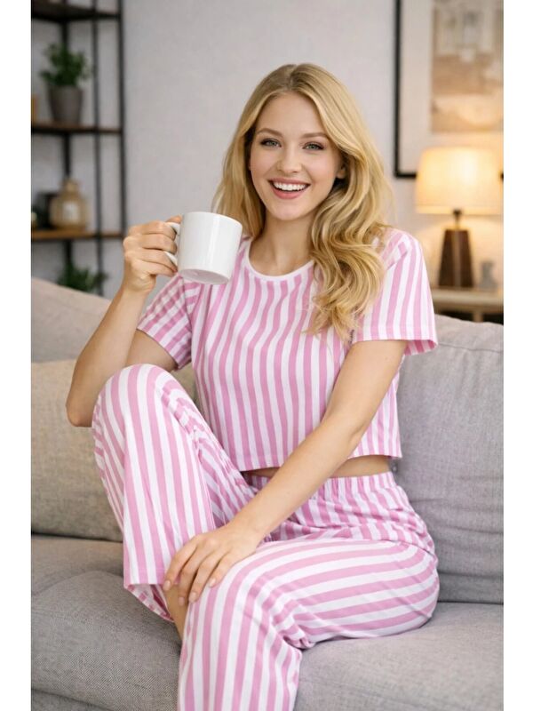 carla10 Kadın Pembe Çizgili Crop Üst ve Alt Pijama Takımı