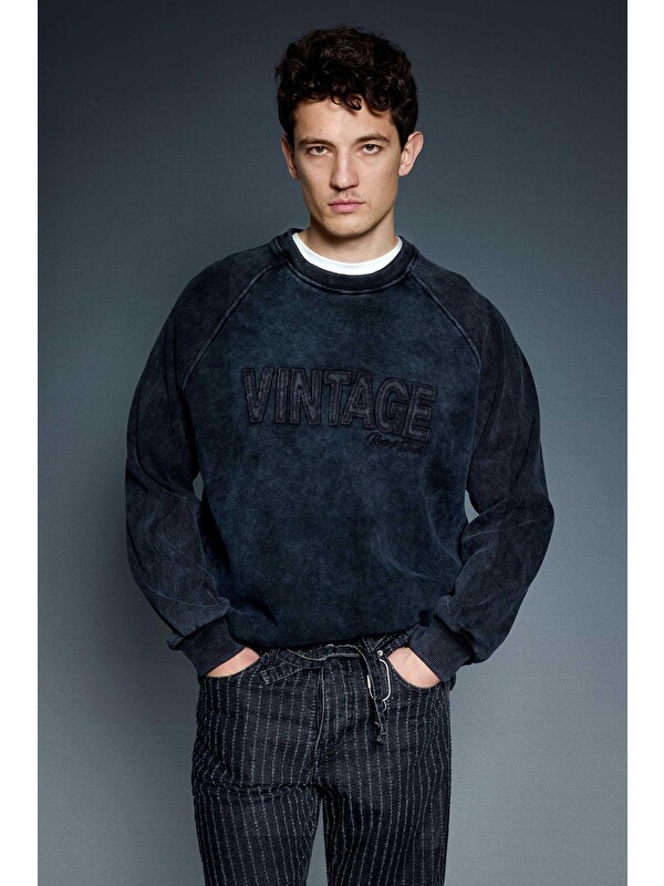 Abluka Online Erkek Oversize Yıkamalı Vintage Nakış Detaylı Sweatshirt Siyah