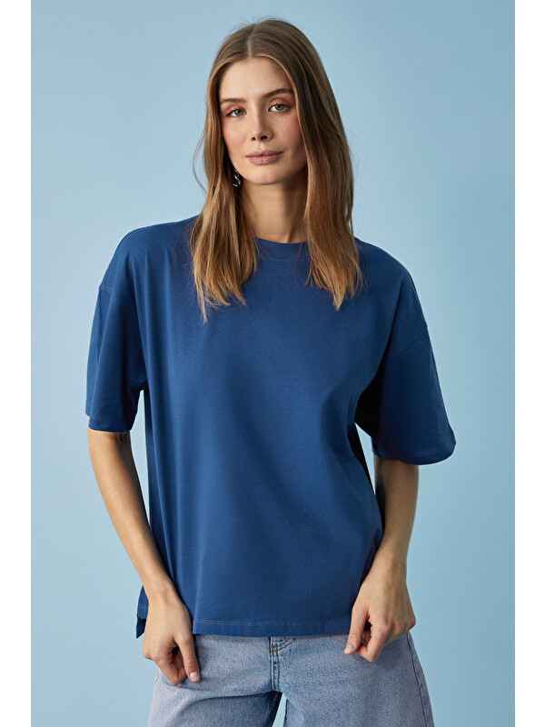 GRIMELANGE Jemmy Kadın %100 Organik Pamuk Relaxed Fit Yırtmaçlı Yuvarlak Yakalı LACİVERT T-Shirt