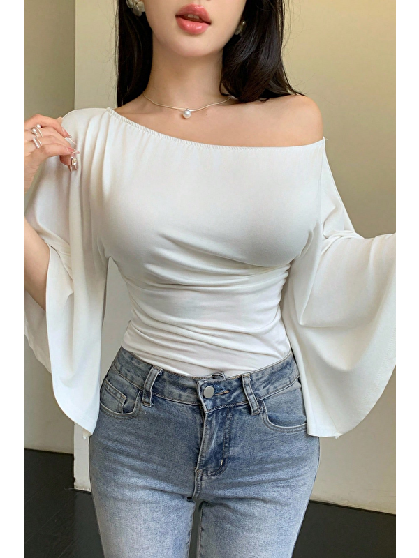 Tarz Cool Kadın Beyaz Kayık Yaka Flare Kol Drapeli Fit Bluz