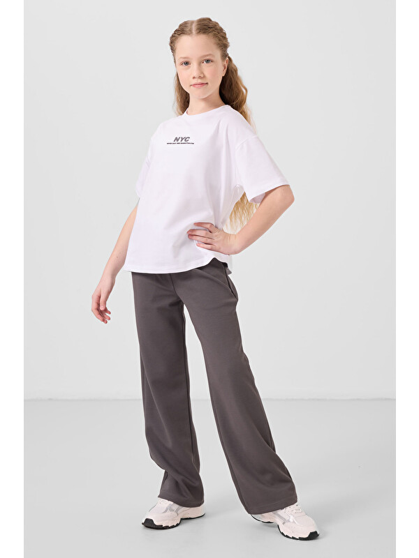Tommylife Beyaz-Koyu Gri O Yaka Baskılı Geniş Paça Standart Fit Kız Çocuk Palazzo Eşofman Takım - 75171