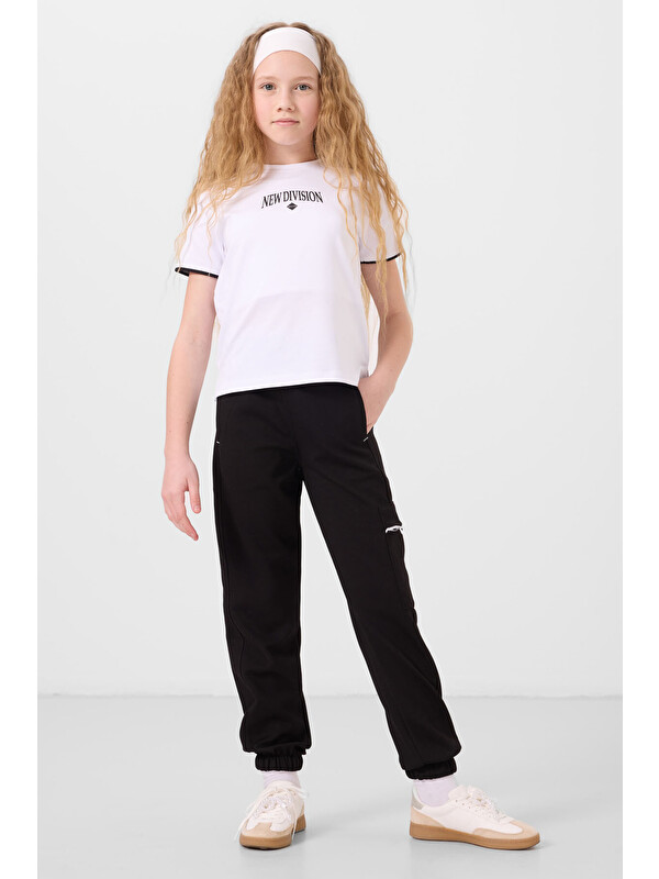Tommylife Beyaz-Siyah O Yaka Baskılı Lastik Paça Kargo Cepli Kız Çocuk Eşofman Takım - 75173