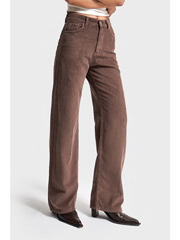 It's Basic Kadın Pastel Kahve Doris 29w5-140 Straight Fit Yüksek Bel Kalın Fitilli Velvet Kadife Kumaş Pantolon