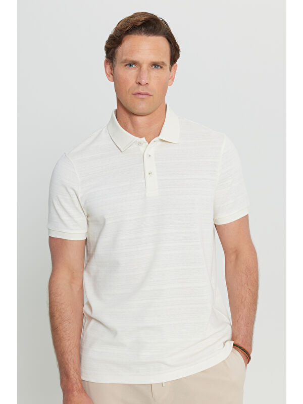Altınyıldız Classics Erkek Bej Pamuklu Slim Fit Dar Kesim Polo Yaka Jakarlı Esnek Tişört