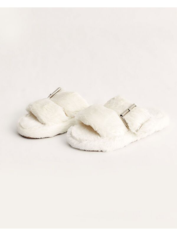 Kadın Beyaz Pelüş Tokalı Kışlık Ev İçi Terlik - D3411AX - Görsel 3