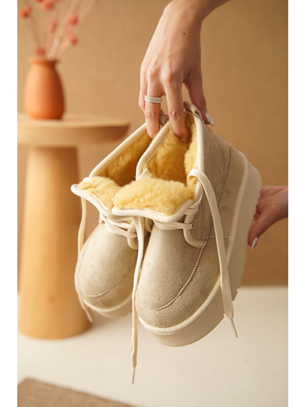 Madeline Kalın Tabanlı Yuvarlak Burunlu Bağcıklı Kürklü Kadın Bot - Görsel 4