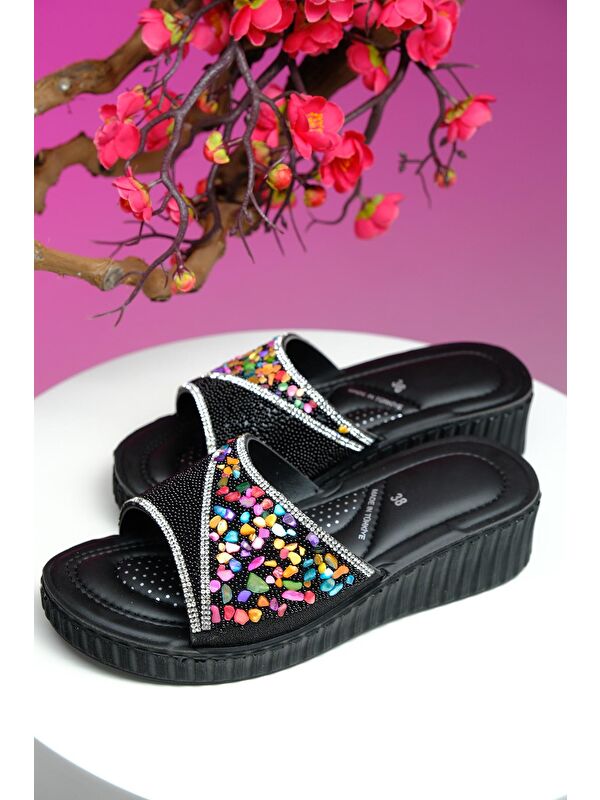 Dazzi Ortopedik Hafif Taban Topuklu Taş ve Boncuk Detaylı Günlük Kadın Terlik - Görsel 4