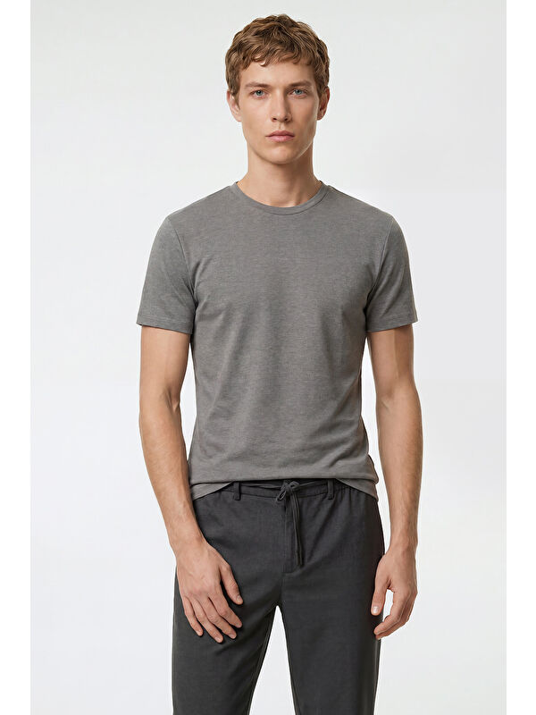 Altınyıldız Classics Erkek Gri Pamuklu Slim Fit Dar Kesim Bisiklet Yaka Tişört