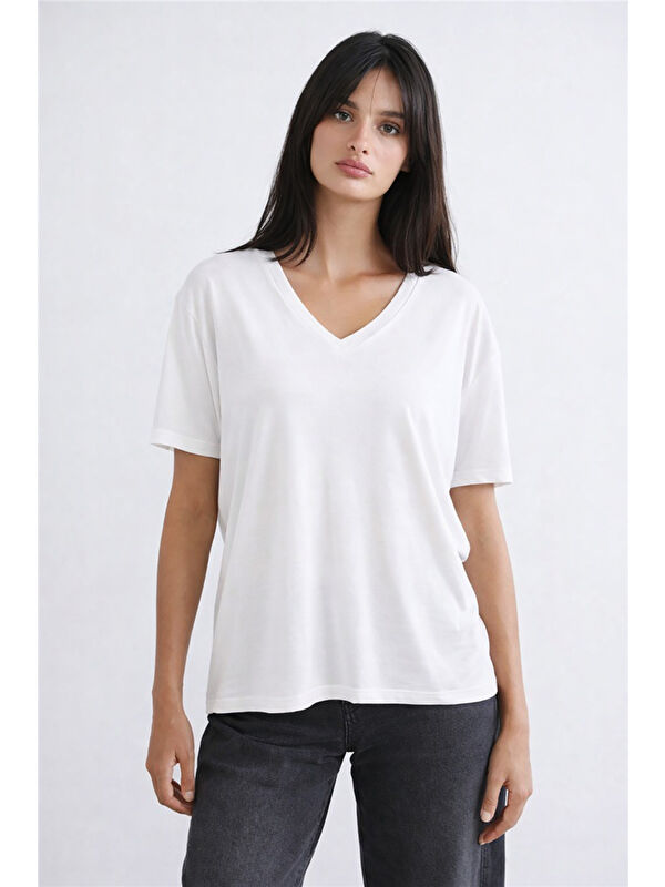Fashion Friends Standart Fit V Yaka Kısa Kollu Kadın Bluz 26Y0021K1